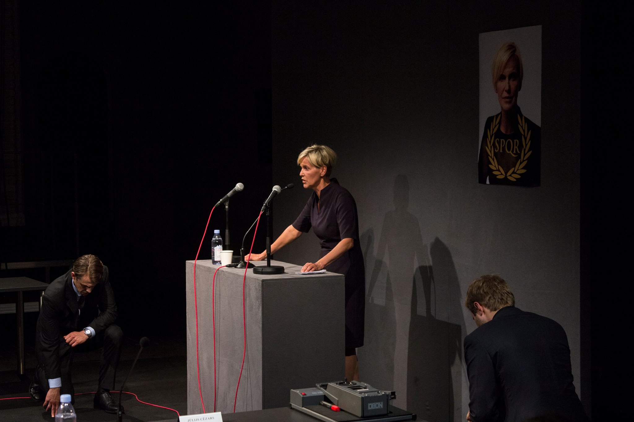 Skats no ĢIT izrādes "Jūlijs Cēzars" // Foto – Anna Rosalie Uudre