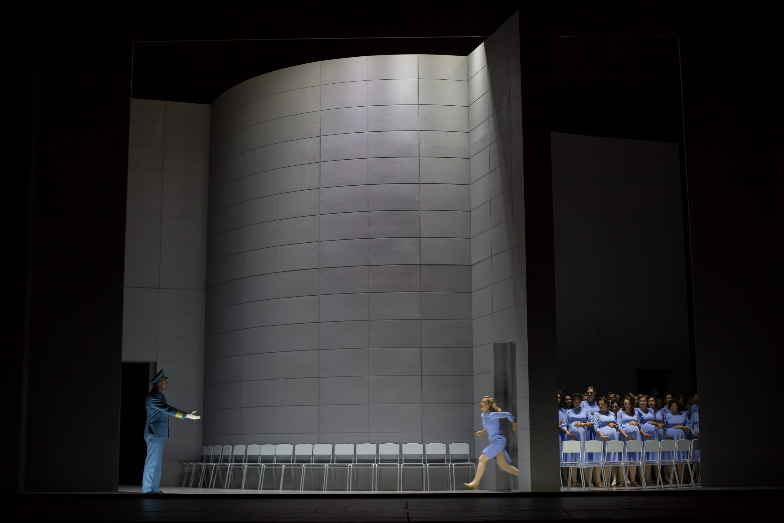 Skats no R. Vāgnera operas "Klīstošais holandietis" iestudējuma LNOB (rež. V. Kairišs, 2018) // Foto – Didzis Grodzs