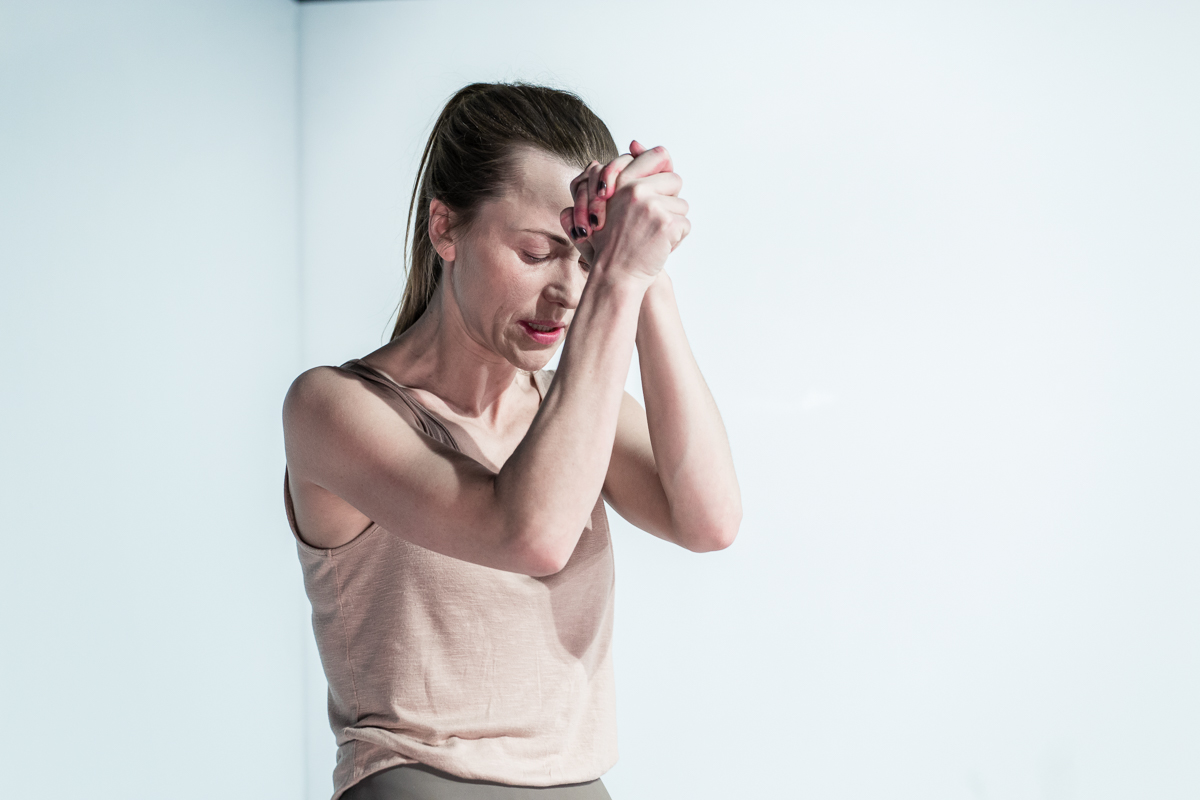 Maija Doveika – Antigone LNT izrādē "Antigone" (2015, rež. Elmārs Seņkovs) // Foto – Matīss Markovskis