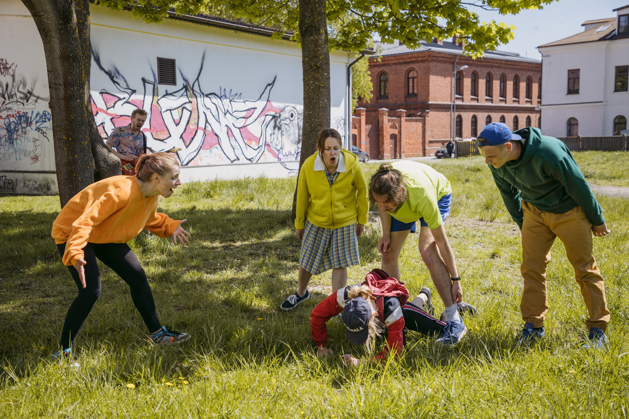 Skats no izrādes-pastaigas "Upe" (2021) // Foto – Justīne Grinberga