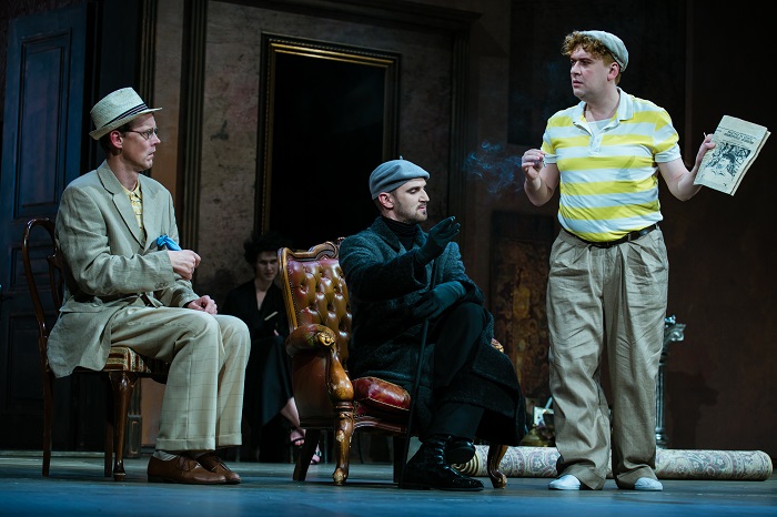 Mihails Aleksandrovičs Berliozs – Krišjānis Salmiņš, Volands – Jānis Znotiņš, Ivans Bezpajumtnieks – Imants Strads // Foto – Matīss Markovskis