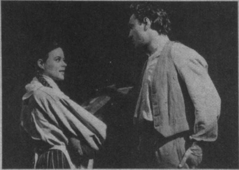 "Skroderdienas Silmačos" Liepājas teātrī (1984, rež. V. Zandbergs). Elīna — Līga Jakovļeva, Aleksis — Andris Ližbovskis