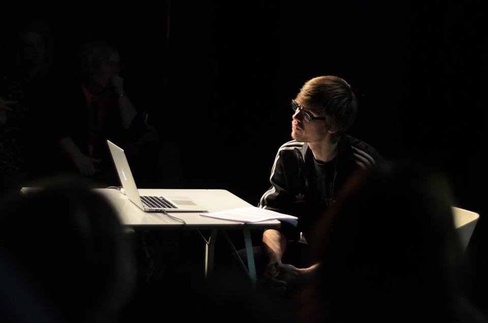 Jānis Balodis teātra tekstu lasījumos "Kara piezīmes" // Foto - Igors Kuzņecovs