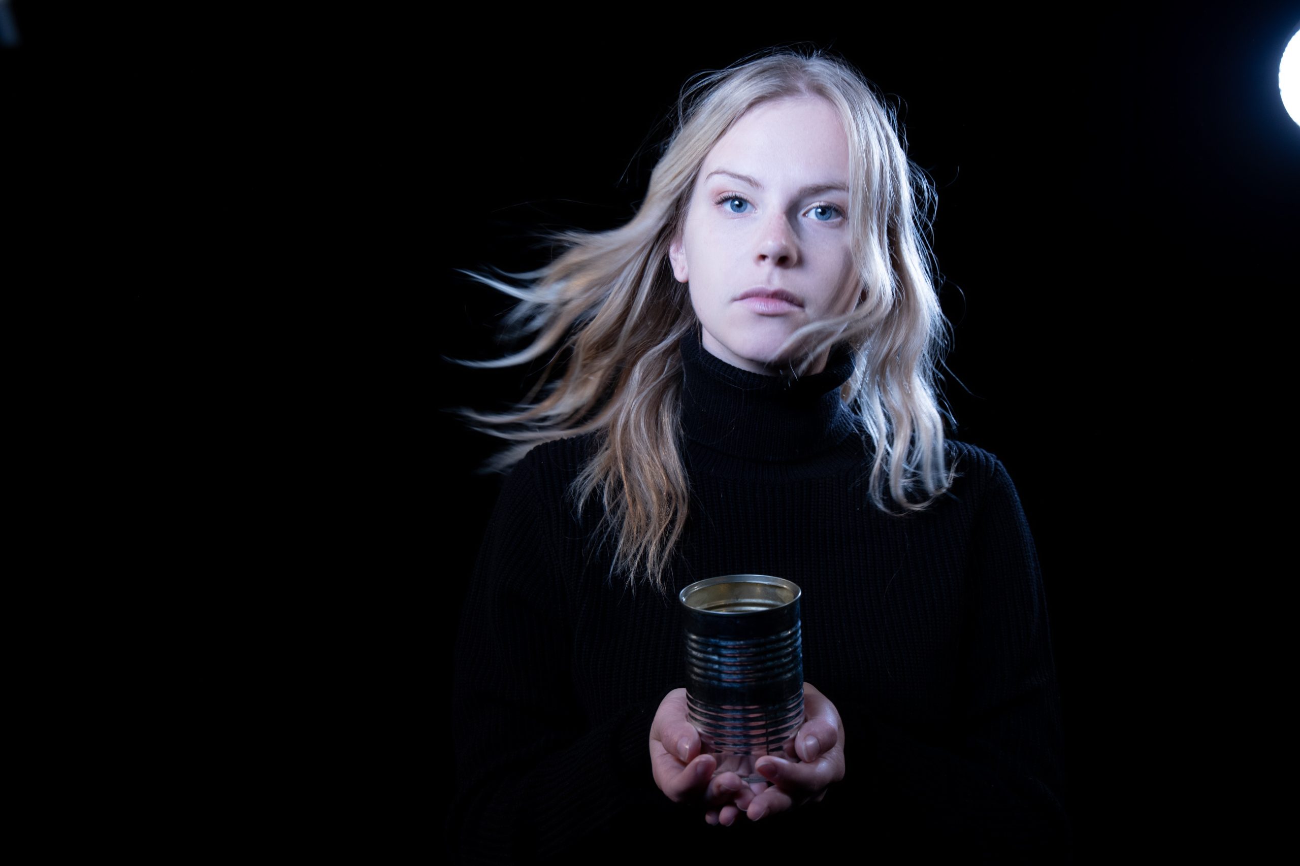 Latvijas Leļļu teātra izrādes "Nāve ēnā" (2020, rež. Rūdolfs Apse) publicitātes foto