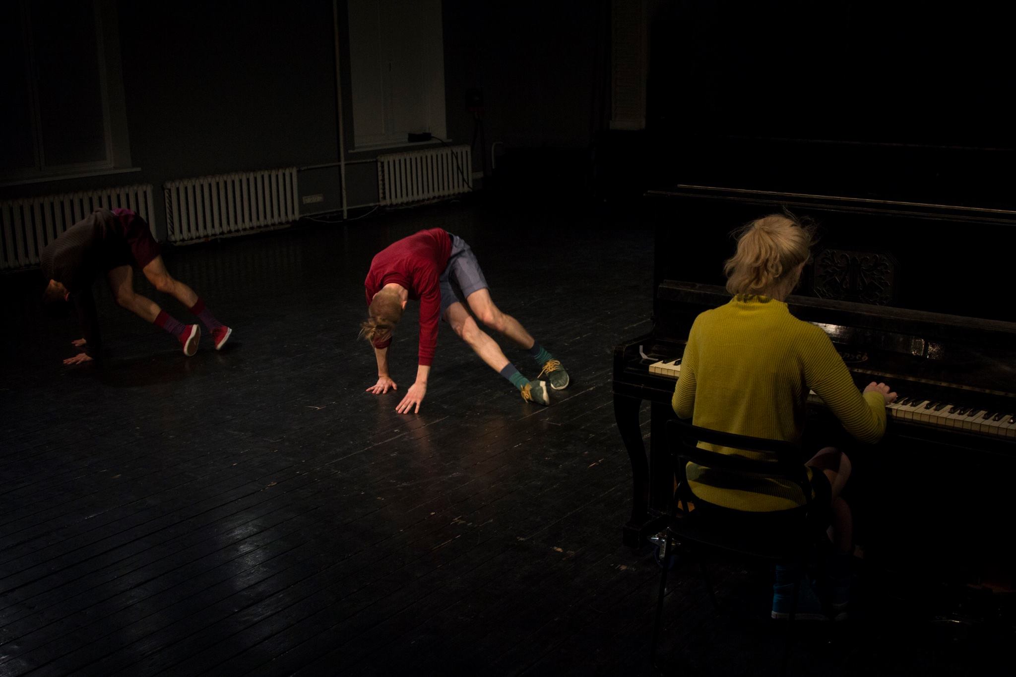 Skats no laikmetīgās dejas izrādes "Memor" // Foto – Anna Rosalie Uudre