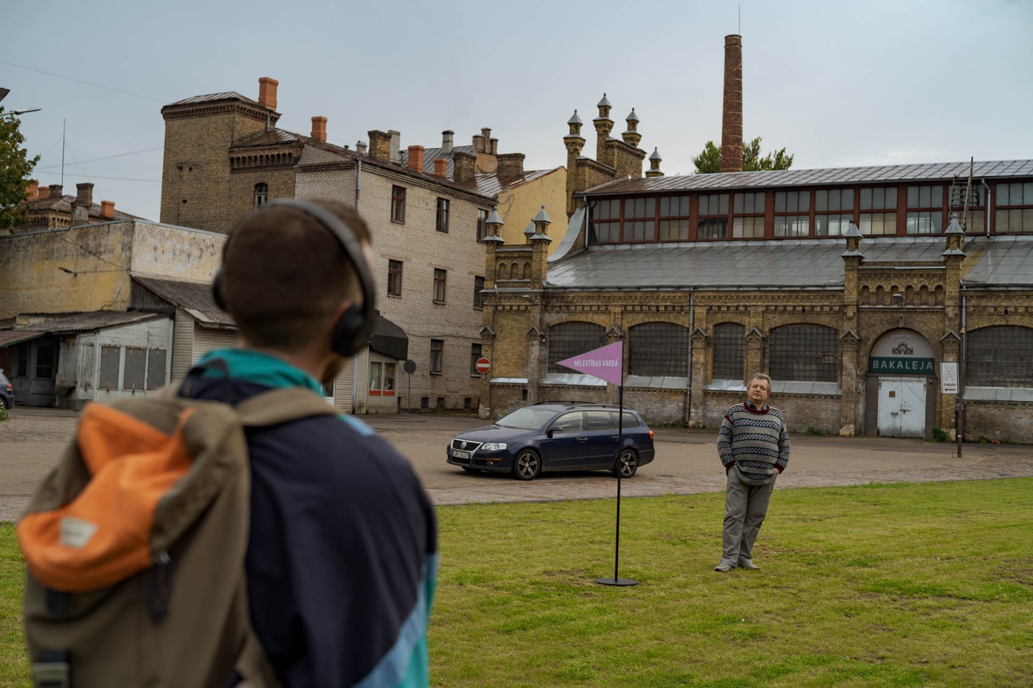 Skats no izrādes "Mīlestības vārdā" (Katrīna Dūka, Rīga, Barbara Lehtna, Pērnava) // Foto – Andrejs Strokins