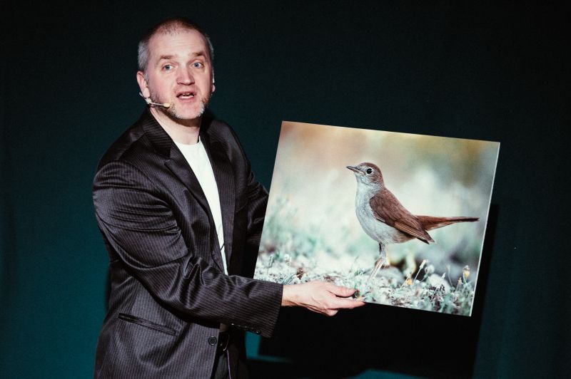 Edgars Lipors izrādē-lekcijā "Putni" // Publicitātes foto