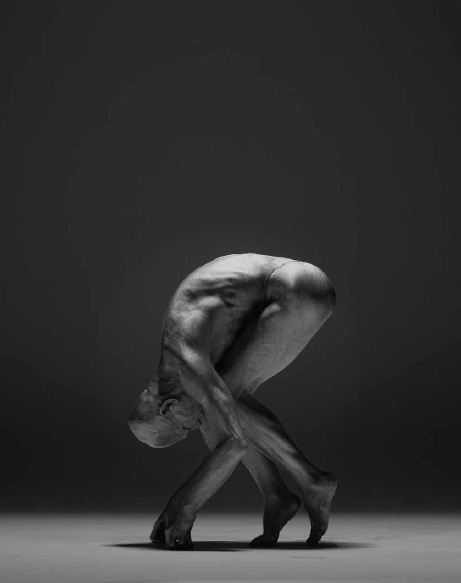 No apgāda "Mansards" grāmatas "Butō". Kō Murobuši, izrāde "Sudrabs" (Silver, 2006) // Foto – Itō Miro