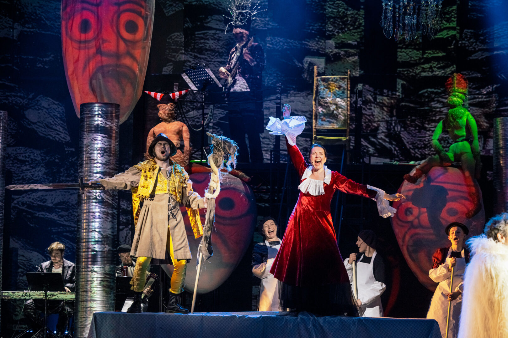 Kapteinis Bordīrs – Aleksandrs Bricis, Ibī māte – Marija Bērziņa // Foto – Lauris Vīksne