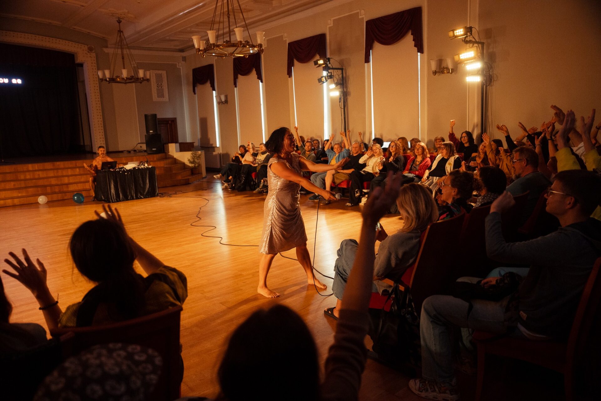 Festivāla "Homo Novus" 24 stundas Daugavpilī. Skats no izrādes “Visu atlikušo mūžu” (Džo Fonga, Džordžs Oranžs, Apvienotā Karaliste) // Foto – Andrejs Strokins
