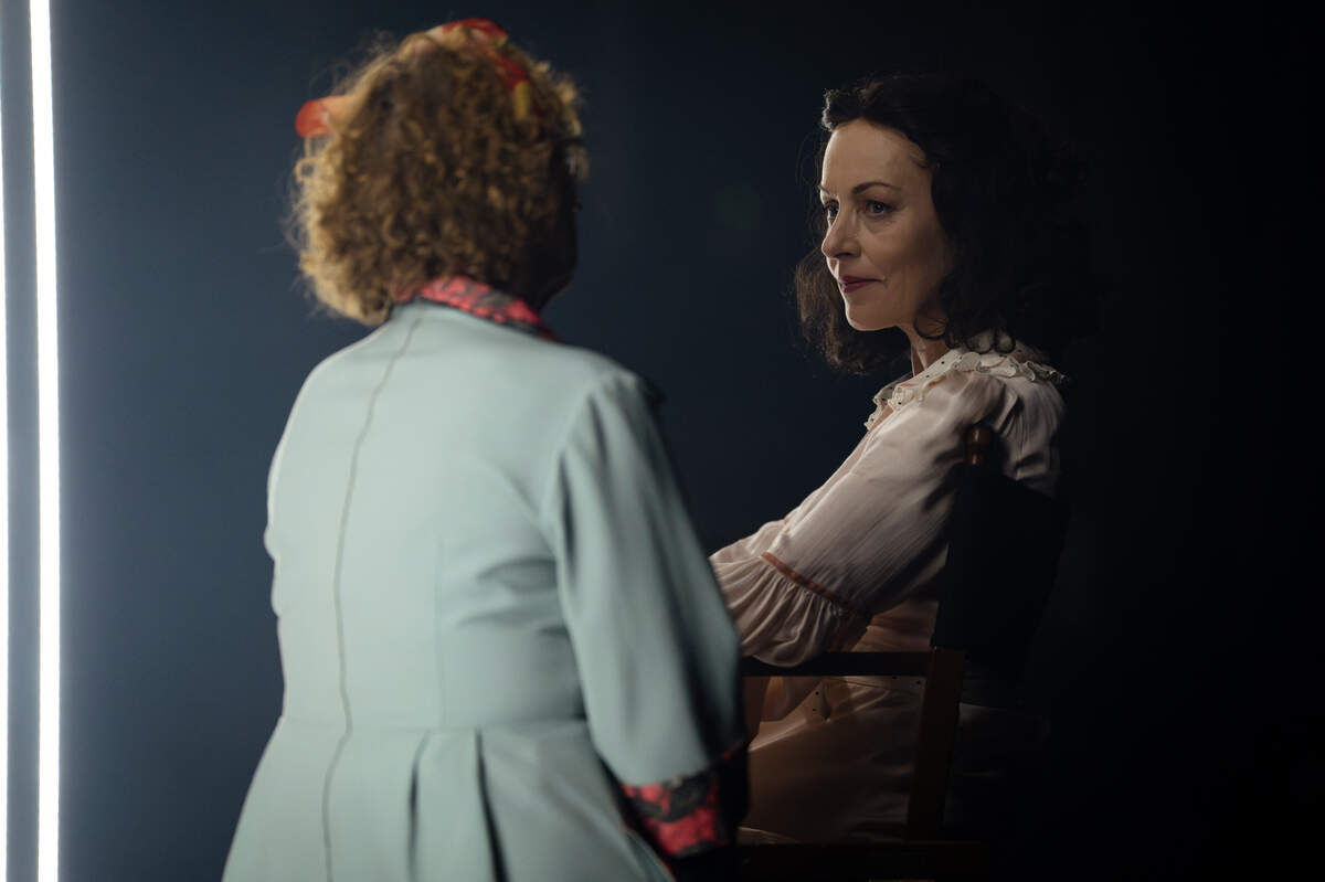 Helēna Dankane – Nele Savičenko, Hedija Lamāra – Vita Vārpiņa // Foto – Marko Rass